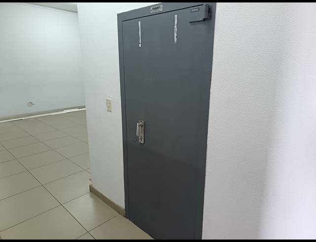 160M² WORKSHOP TO LET IN FLORIDA